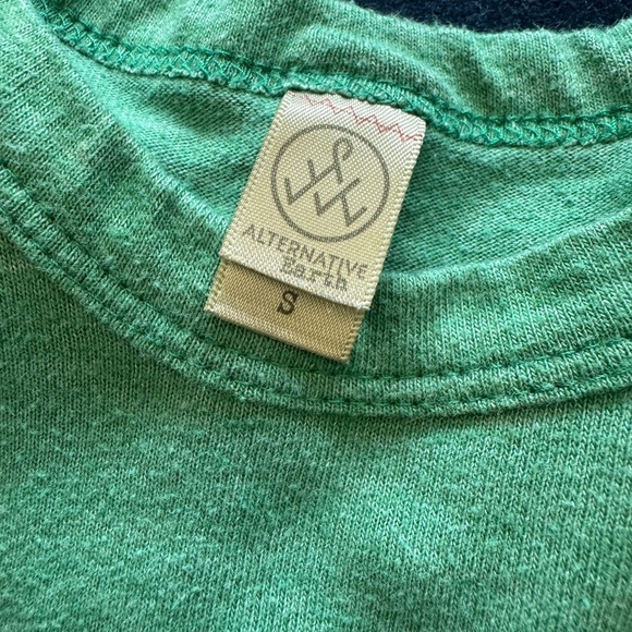 Women’s Graphic summer Tees in pink/ Green 
J.CREW & Happy Haleiwa 🩷💚cute&comfy - Picture 7 of 16